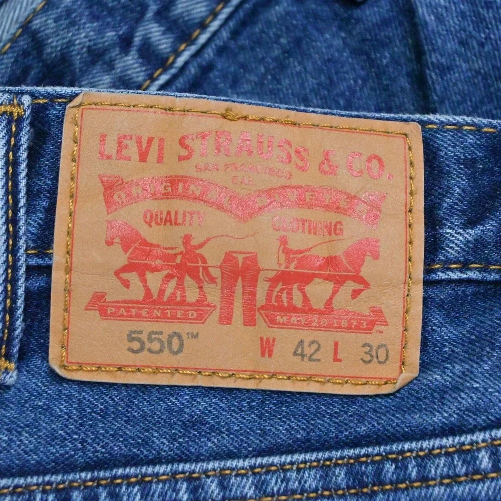 Levi's 42 x 30‎ 550 Relaxed Fit Dark Stonewash Denim Jeans